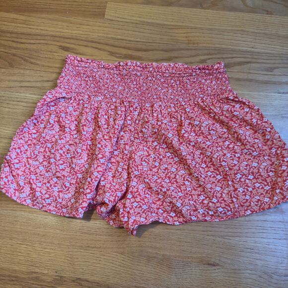 Aerie Smocked Ditsy Red Flowy Floral Shorts High-Waisted Size XL - Picture 7 of 7